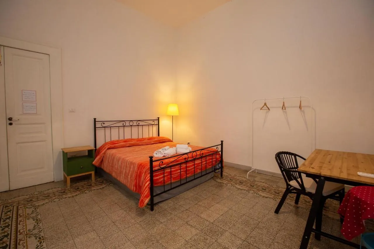 Vecchia Napoli - Chiaia Bed & Breakfast Italy