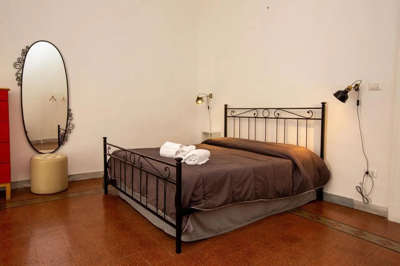 Vecchia Napoli - Chiaia Bed & Breakfast Naples