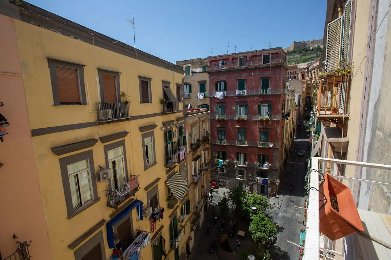 Vecchia Napoli - Chiaia Bed & Breakfast