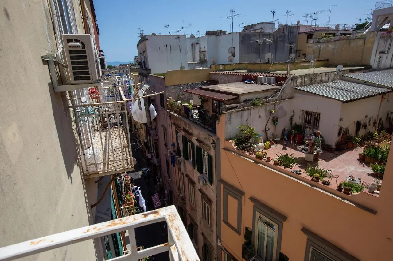 Vecchia Napoli - Chiaia Bed & Breakfast Italy