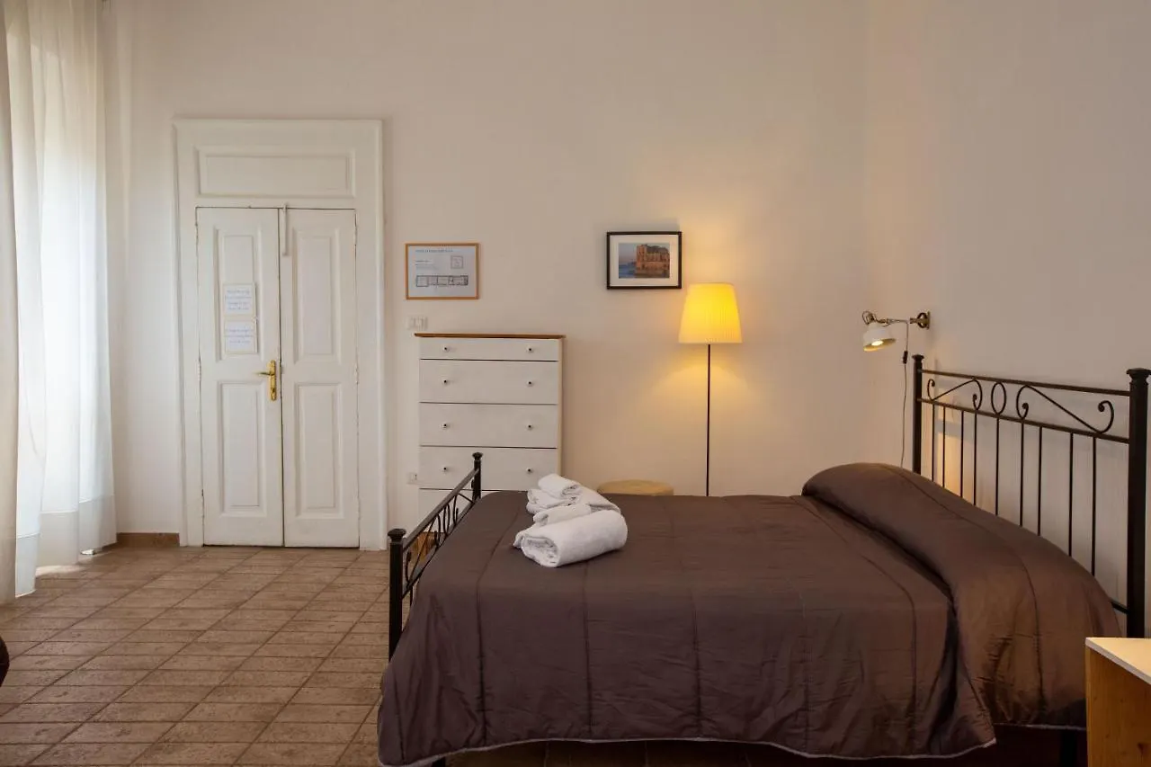 Vecchia Napoli - Chiaia Bed & Breakfast Naples