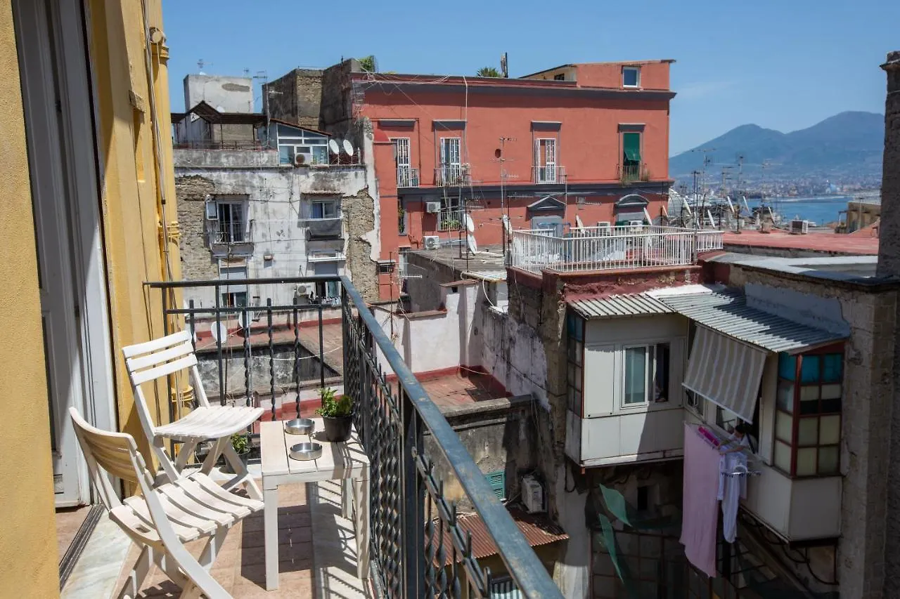 Vecchia Napoli - Chiaia Bed & Breakfast