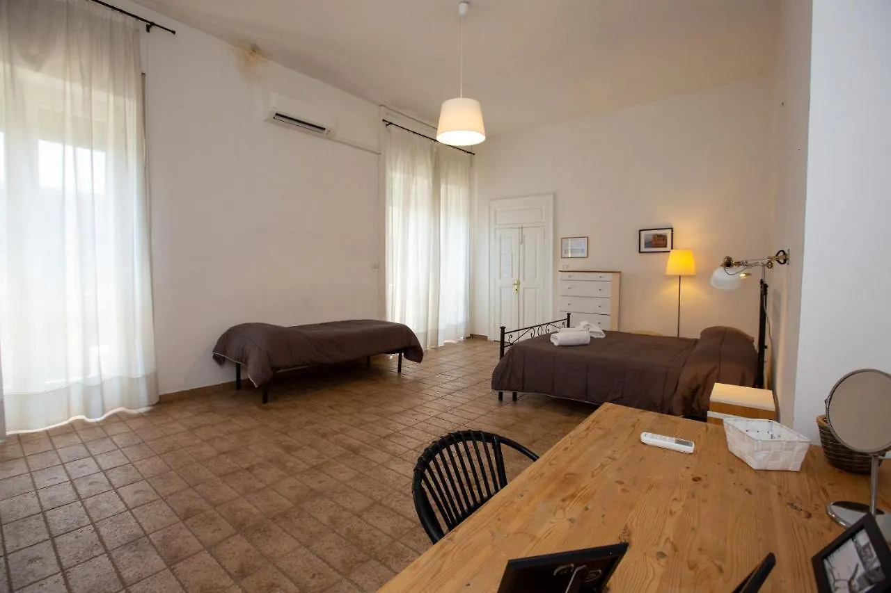 Vecchia Napoli - Chiaia Bed & Breakfast 0*, Naples Italy